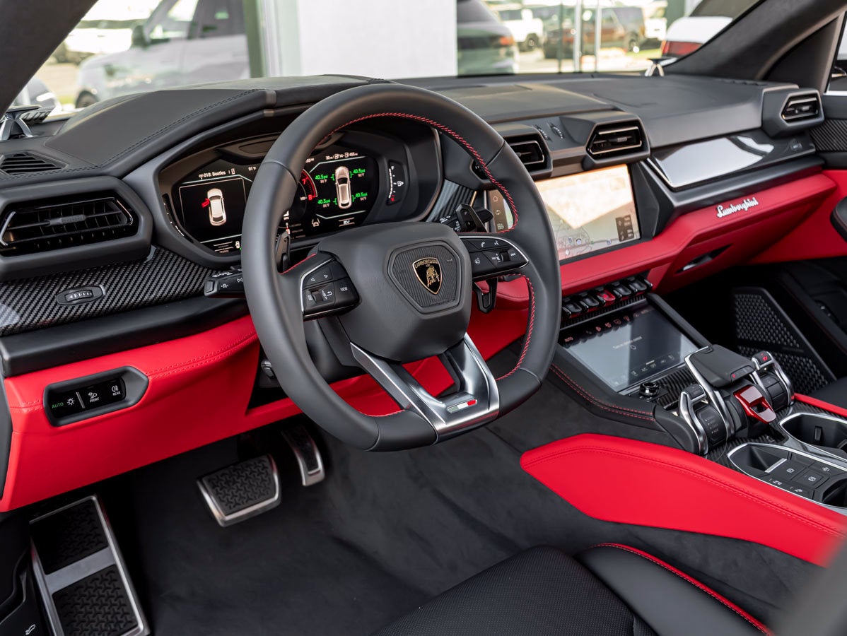 2026 Lamborghini Urus SE