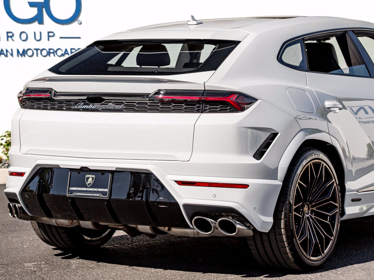 2026 Lamborghini Urus SE