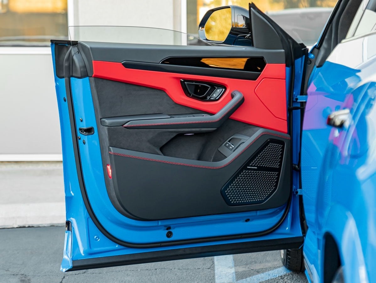 2025 Lamborghini Urus SE