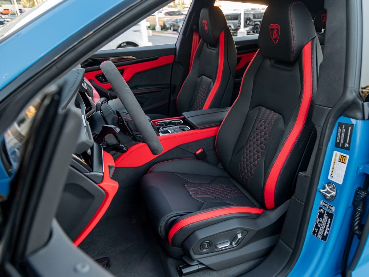 2025 Lamborghini Urus SE