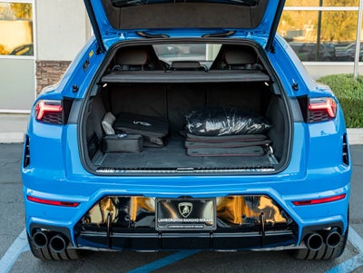 2025 Lamborghini Urus SE