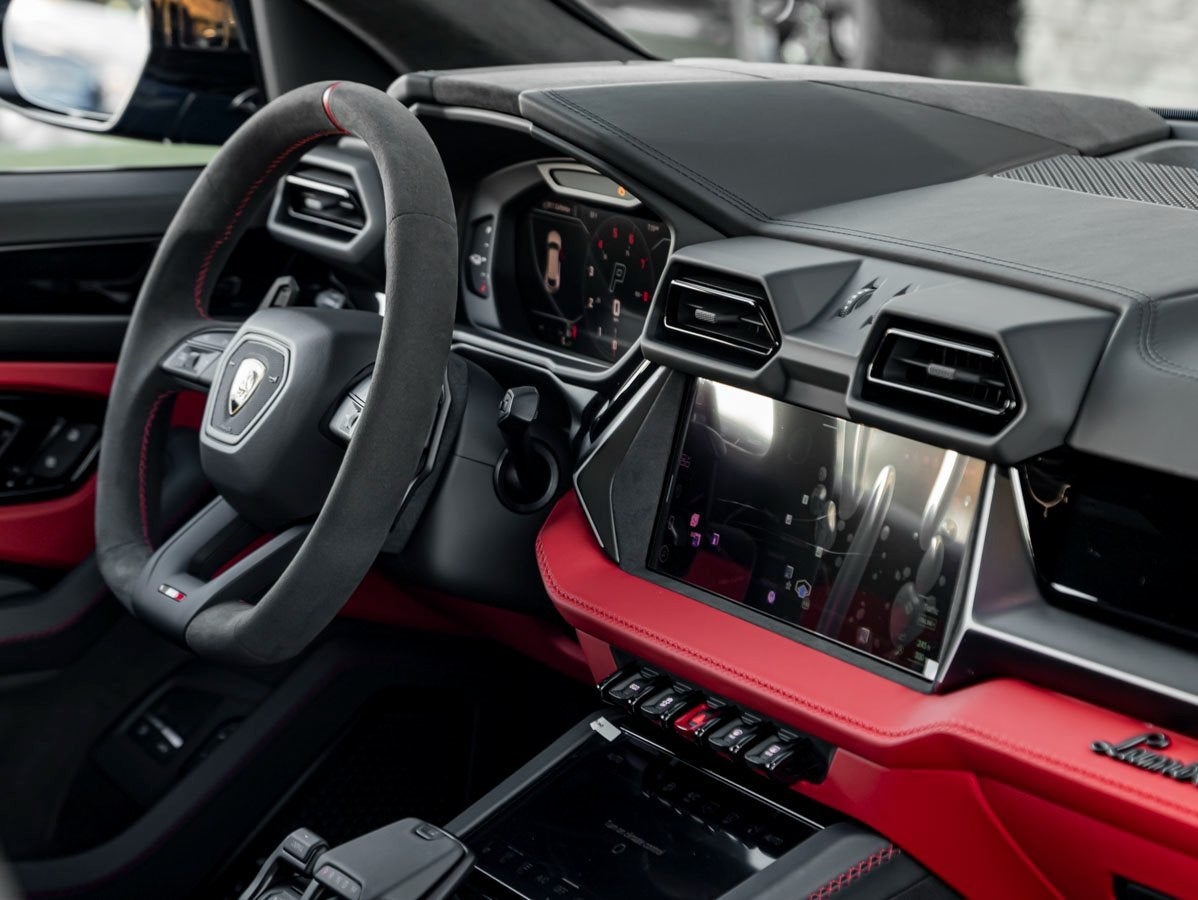 2025 Lamborghini Urus SE