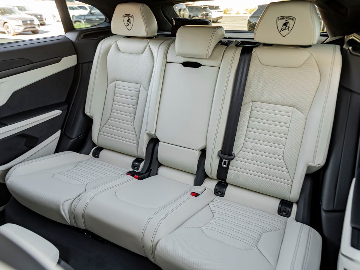 2026 Lamborghini Urus SE