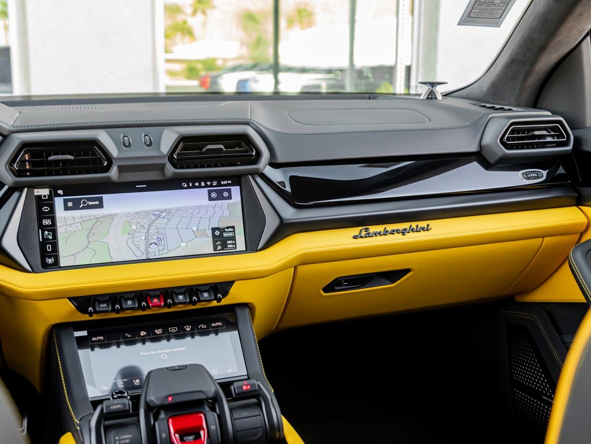 2026 Lamborghini Urus SE