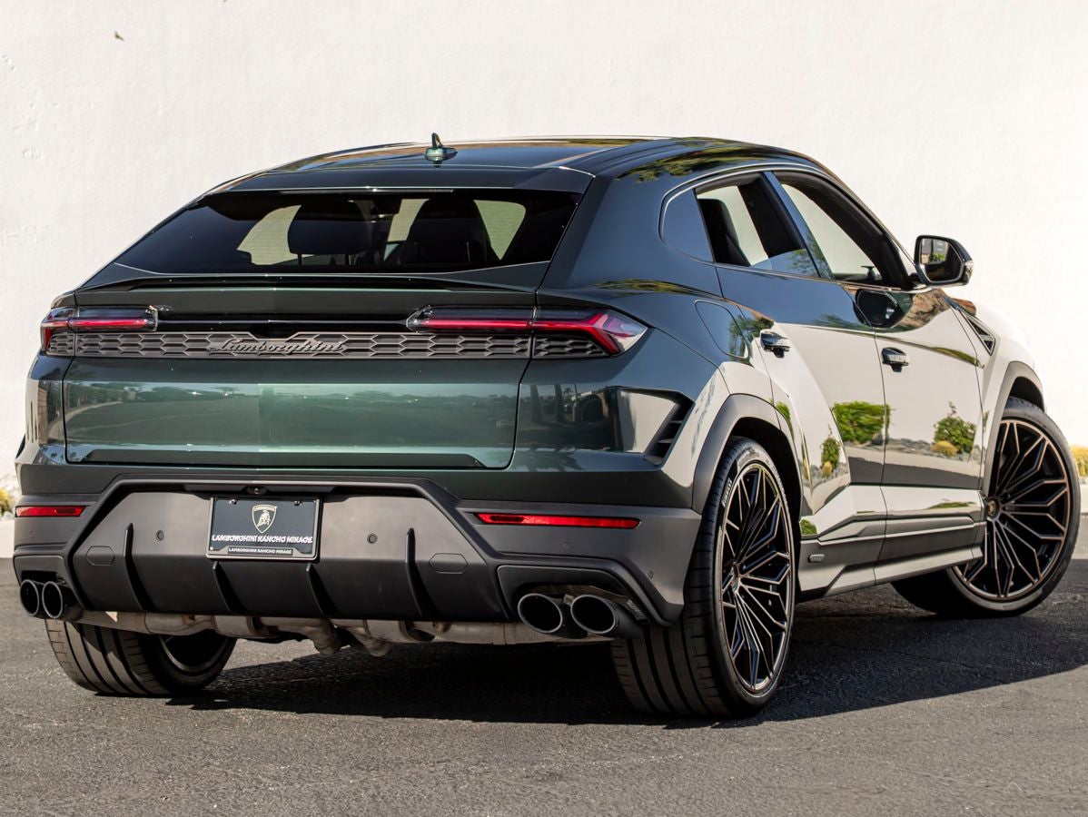 2026 Lamborghini Urus SE