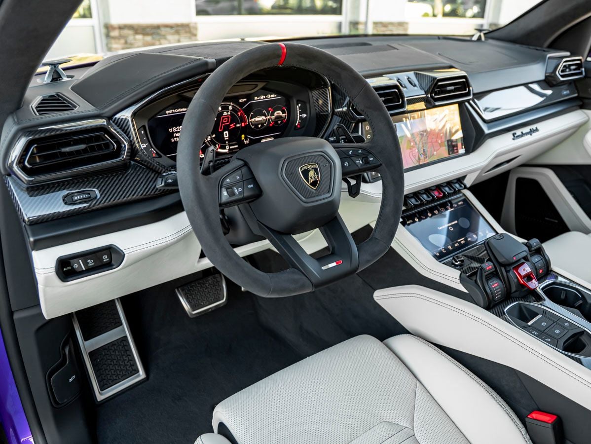 2026 Lamborghini Urus SE