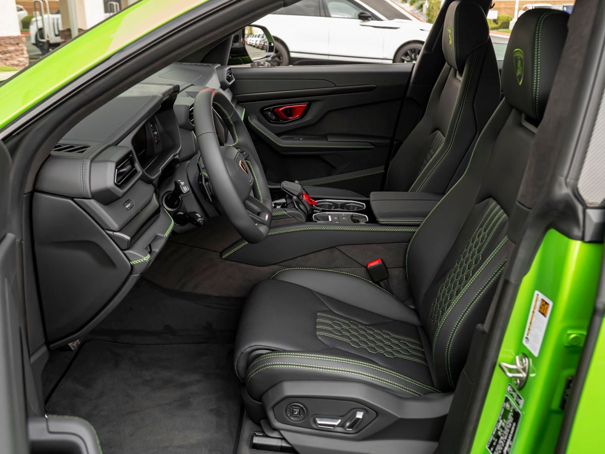 2026 Lamborghini Urus SE