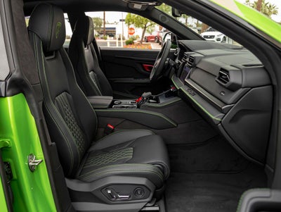 2026 Lamborghini Urus SE