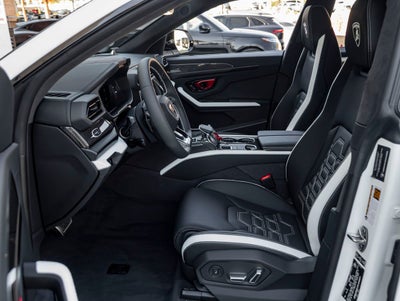 2026 Lamborghini Urus SE