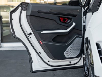 2026 Lamborghini Urus SE