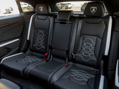 2026 Lamborghini Urus SE