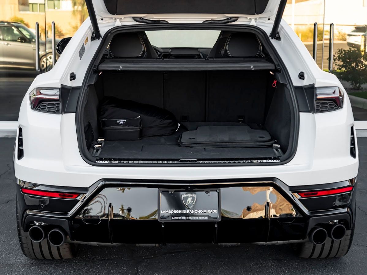 2026 Lamborghini Urus SE