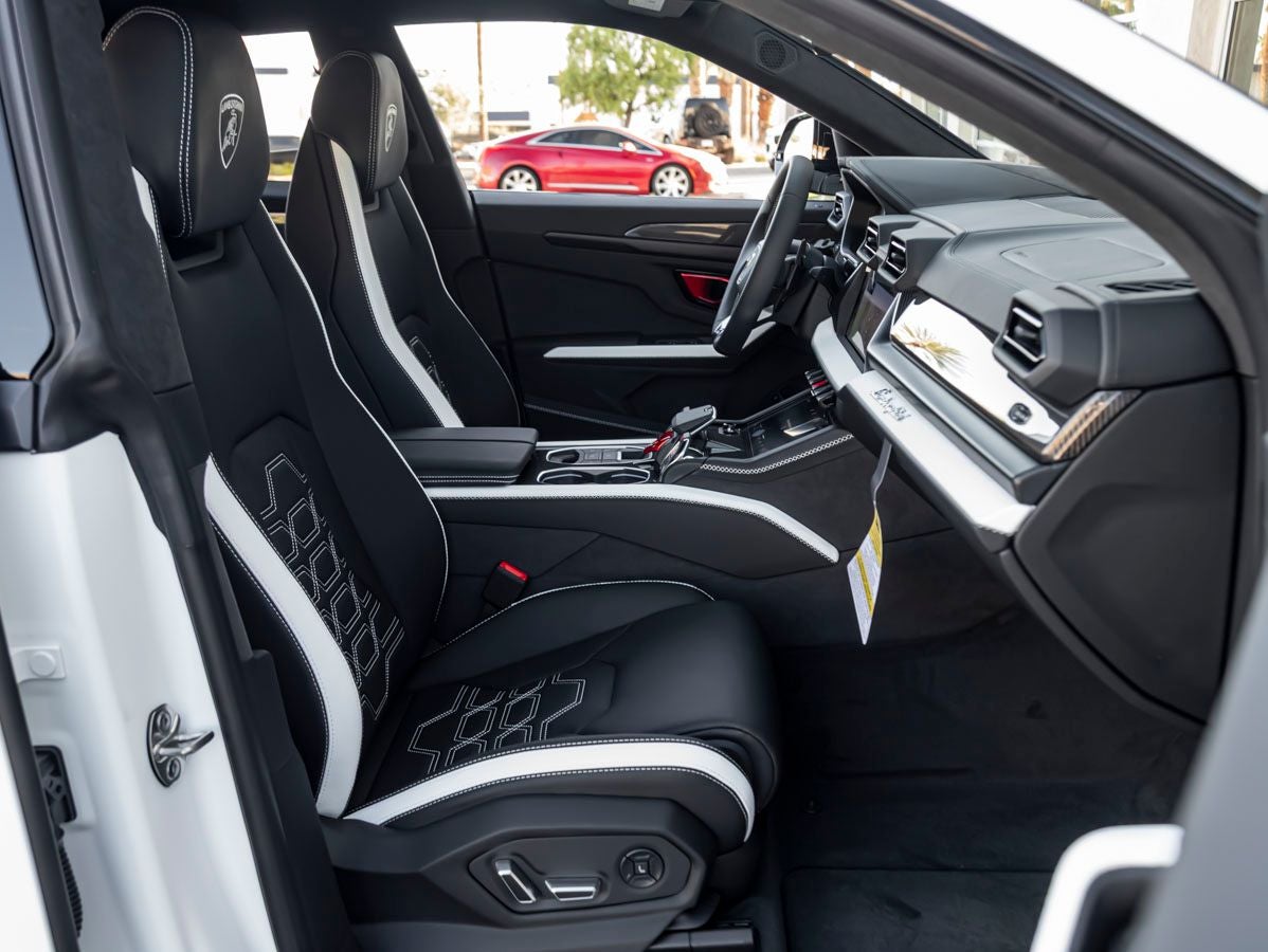 2026 Lamborghini Urus SE