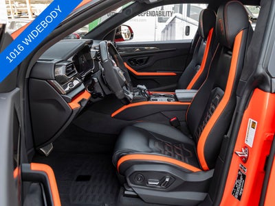 2025 Lamborghini Urus SE