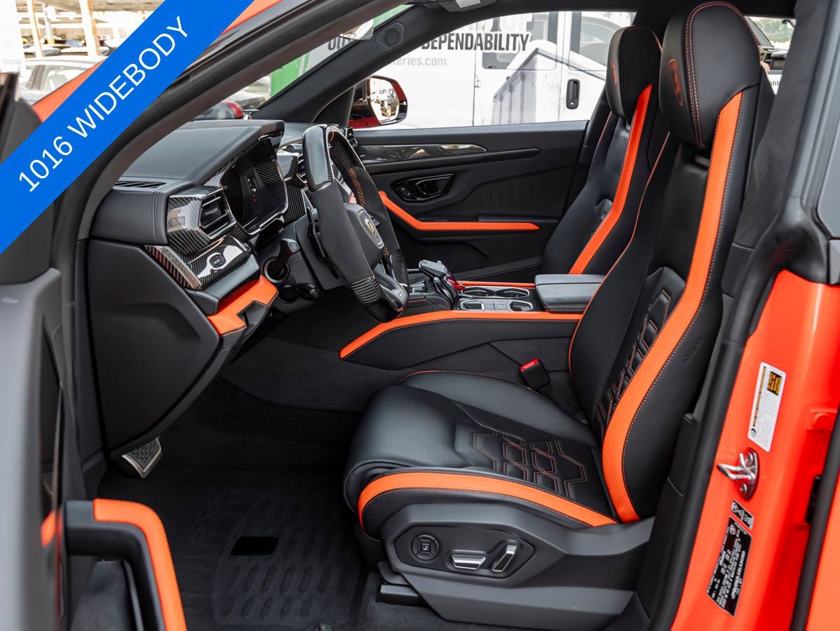 2025 Lamborghini Urus SE