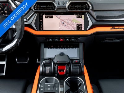 2025 Lamborghini Urus SE
