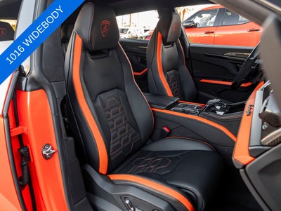 2025 Lamborghini Urus SE