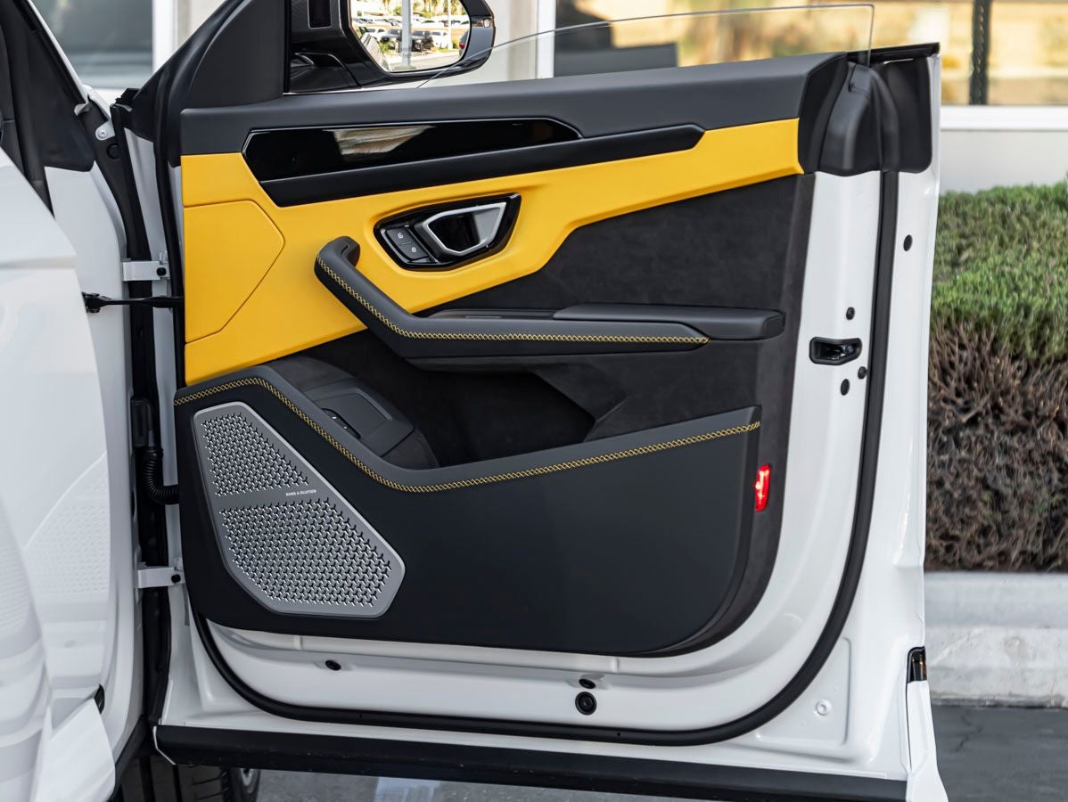 2026 Lamborghini Urus SE