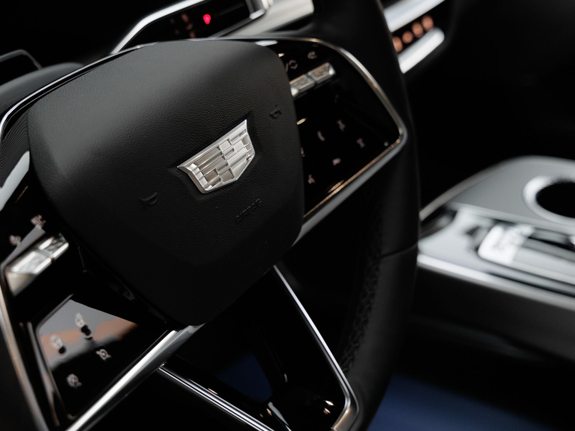 2025 Cadillac LYRIQ Sport