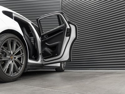 2020 Porsche Panamera Panamera