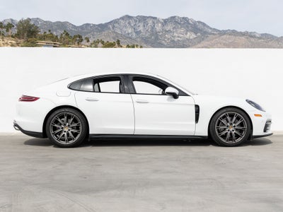 2020 Porsche Panamera Panamera