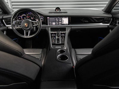 2020 Porsche Panamera Panamera