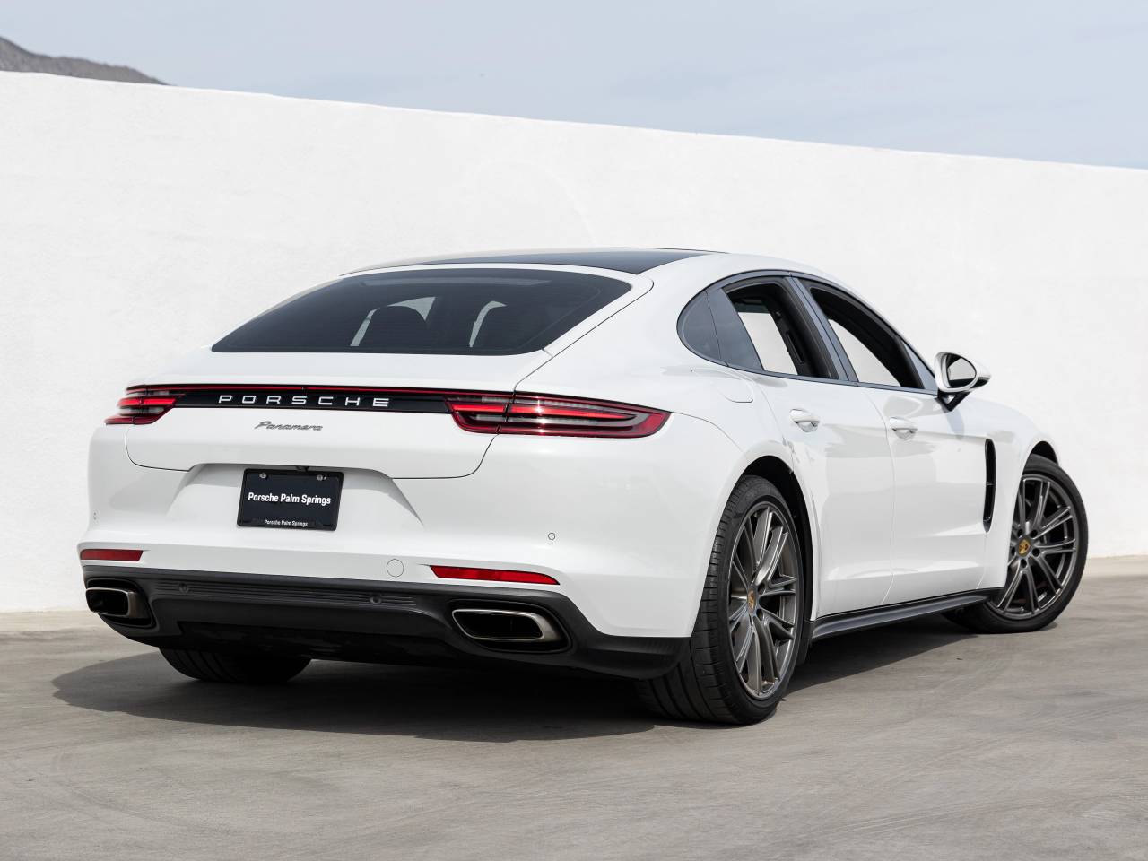 2020 Porsche Panamera Panamera