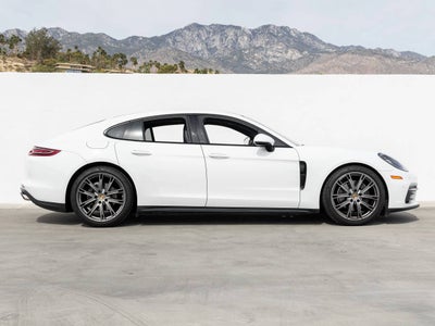 2020 Porsche Panamera Panamera