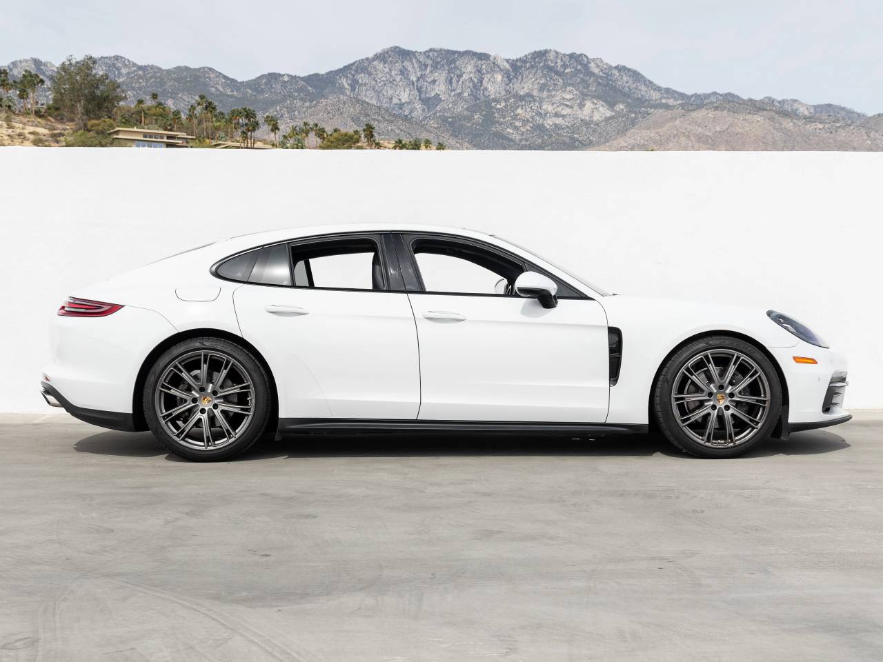 2020 Porsche Panamera Panamera