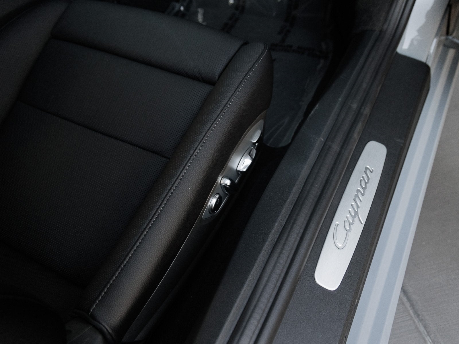 2025 Porsche 718 Cayman Base