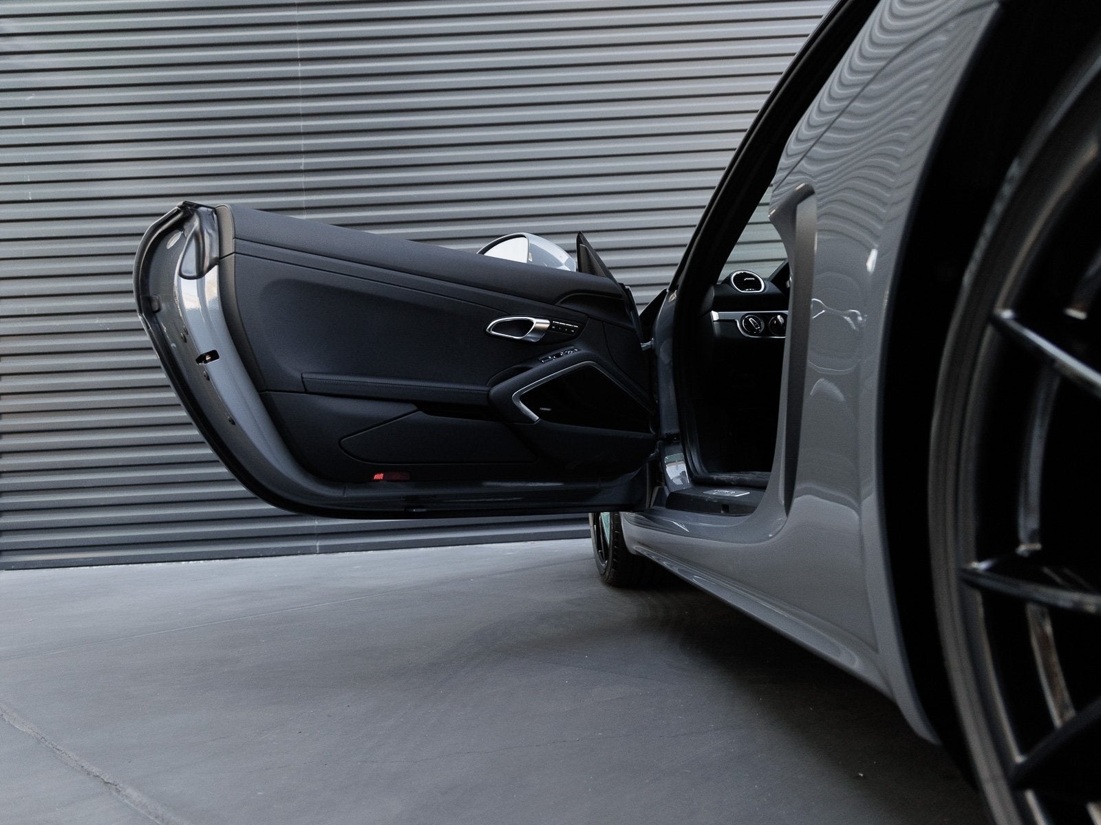 2025 Porsche 718 Cayman Base