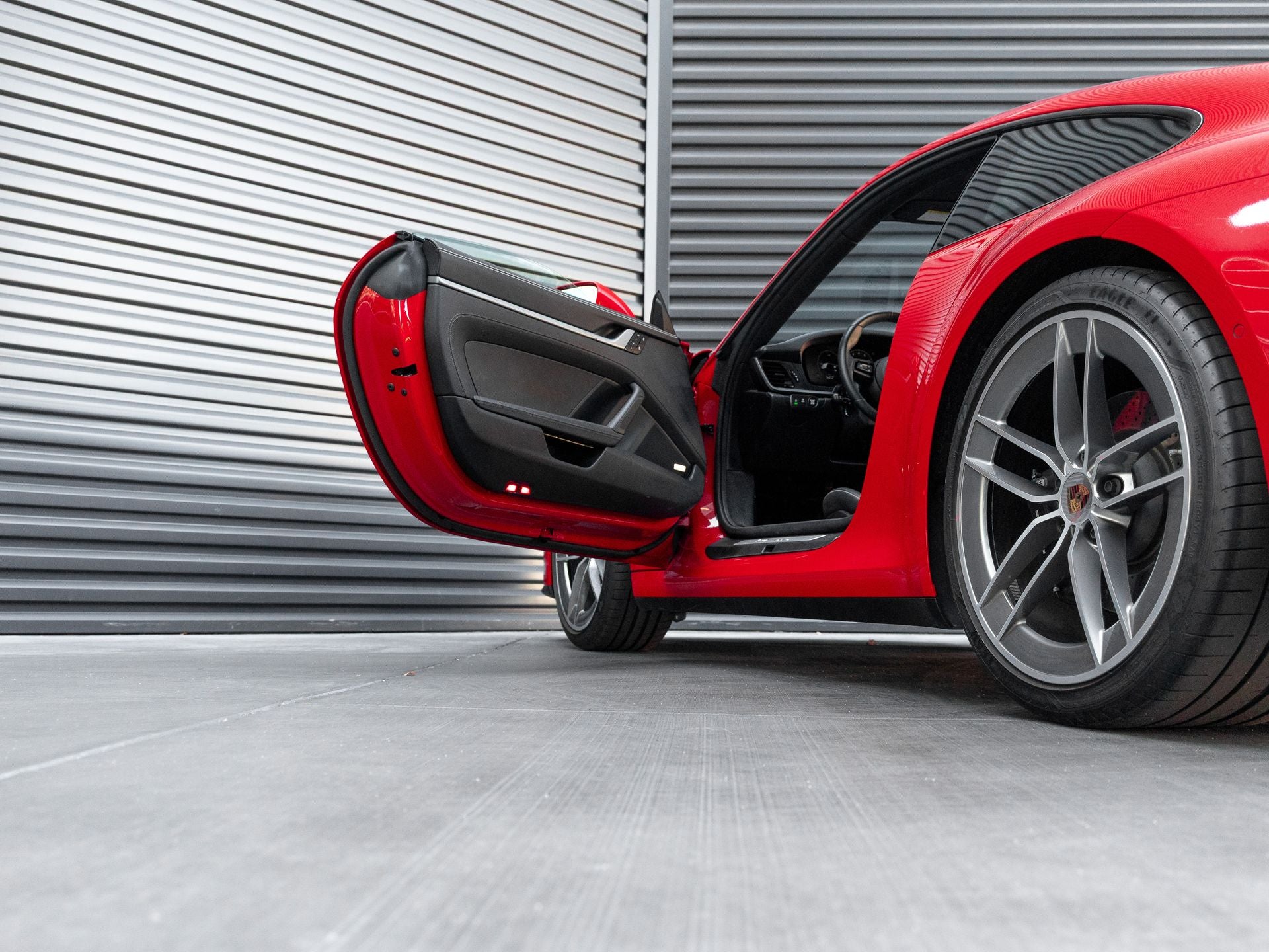 2025 Porsche 911 Carrera