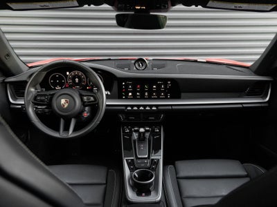 2025 Porsche 911 Carrera