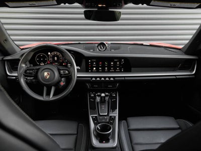 2025 Porsche 911 Carrera