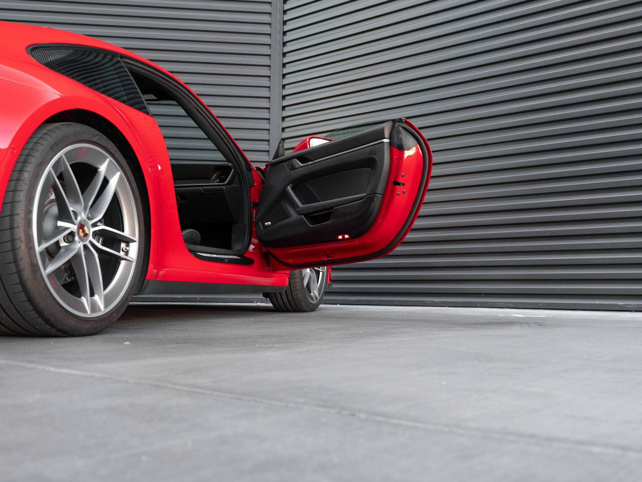 2025 Porsche 911 Carrera