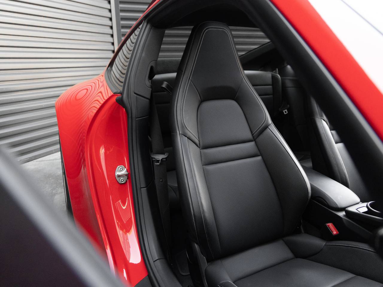2025 Porsche 911 Carrera