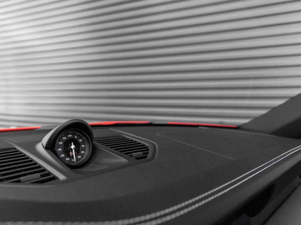 2025 Porsche 911 Carrera