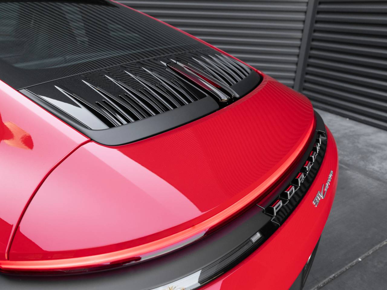 2025 Porsche 911 Carrera