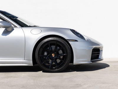 2025 Porsche 911 Carrera