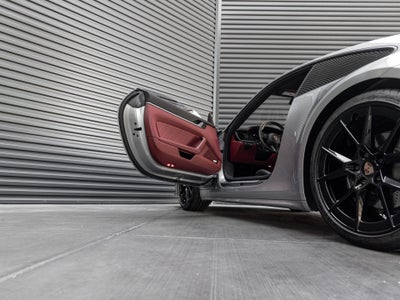 2025 Porsche 911 Carrera