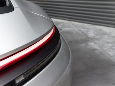 2025 Porsche 911 Carrera