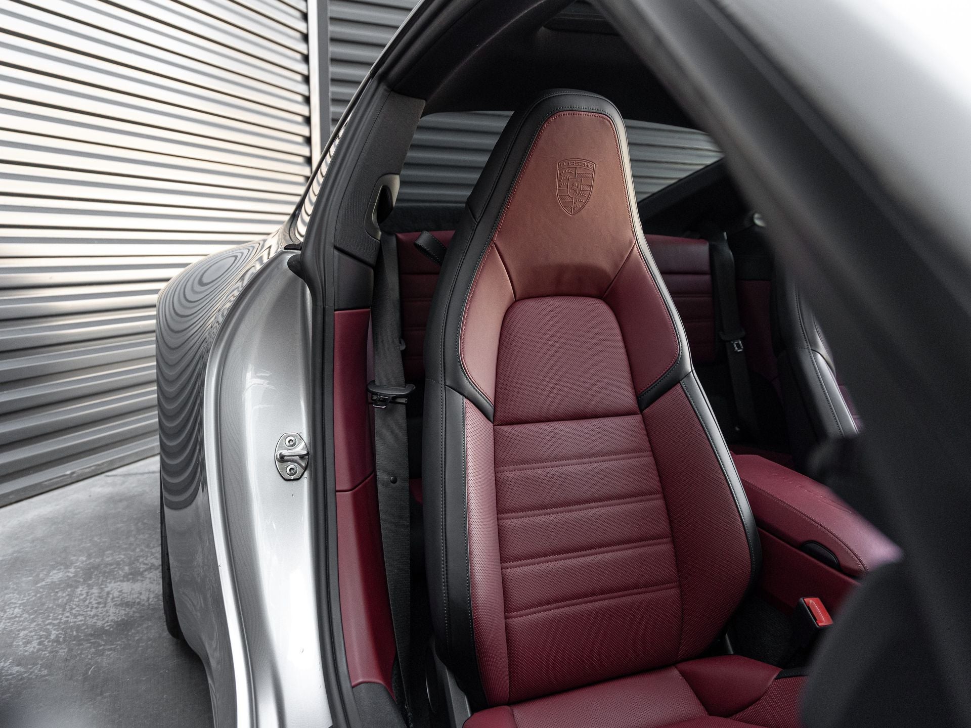 2025 Porsche 911 Carrera