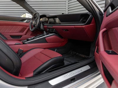 2025 Porsche 911 Carrera