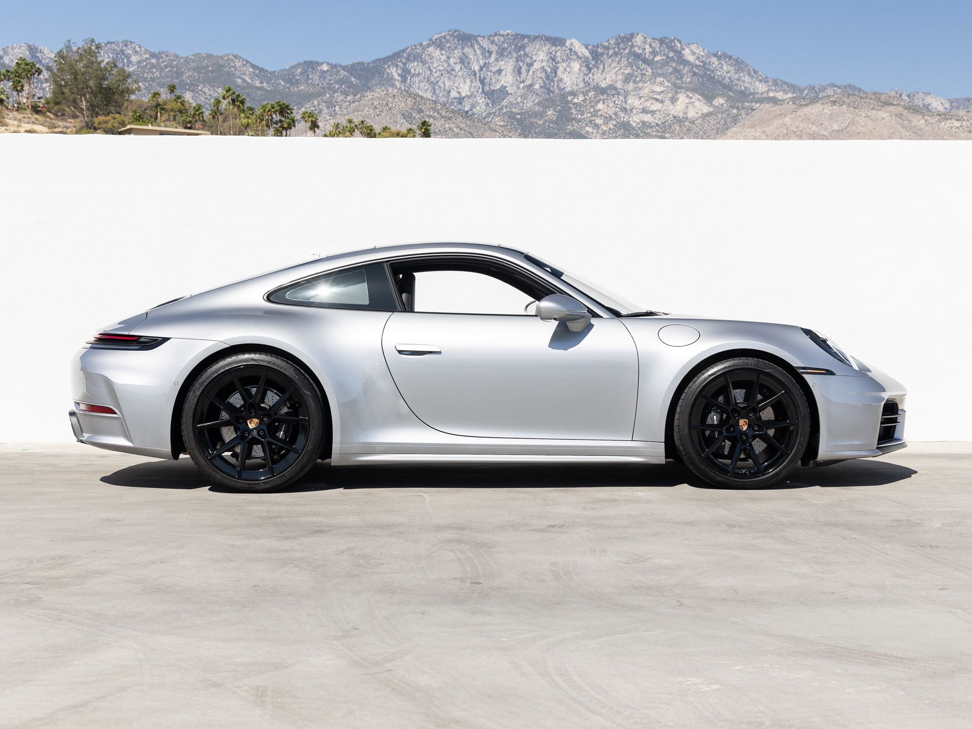 2025 Porsche 911 Carrera