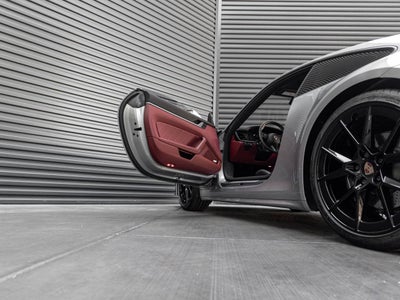 2025 Porsche 911 Carrera