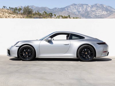 2025 Porsche 911 Carrera