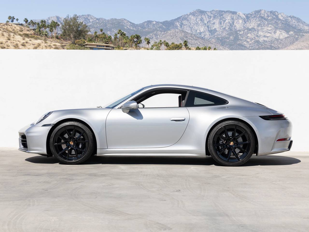 2025 Porsche 911 Carrera