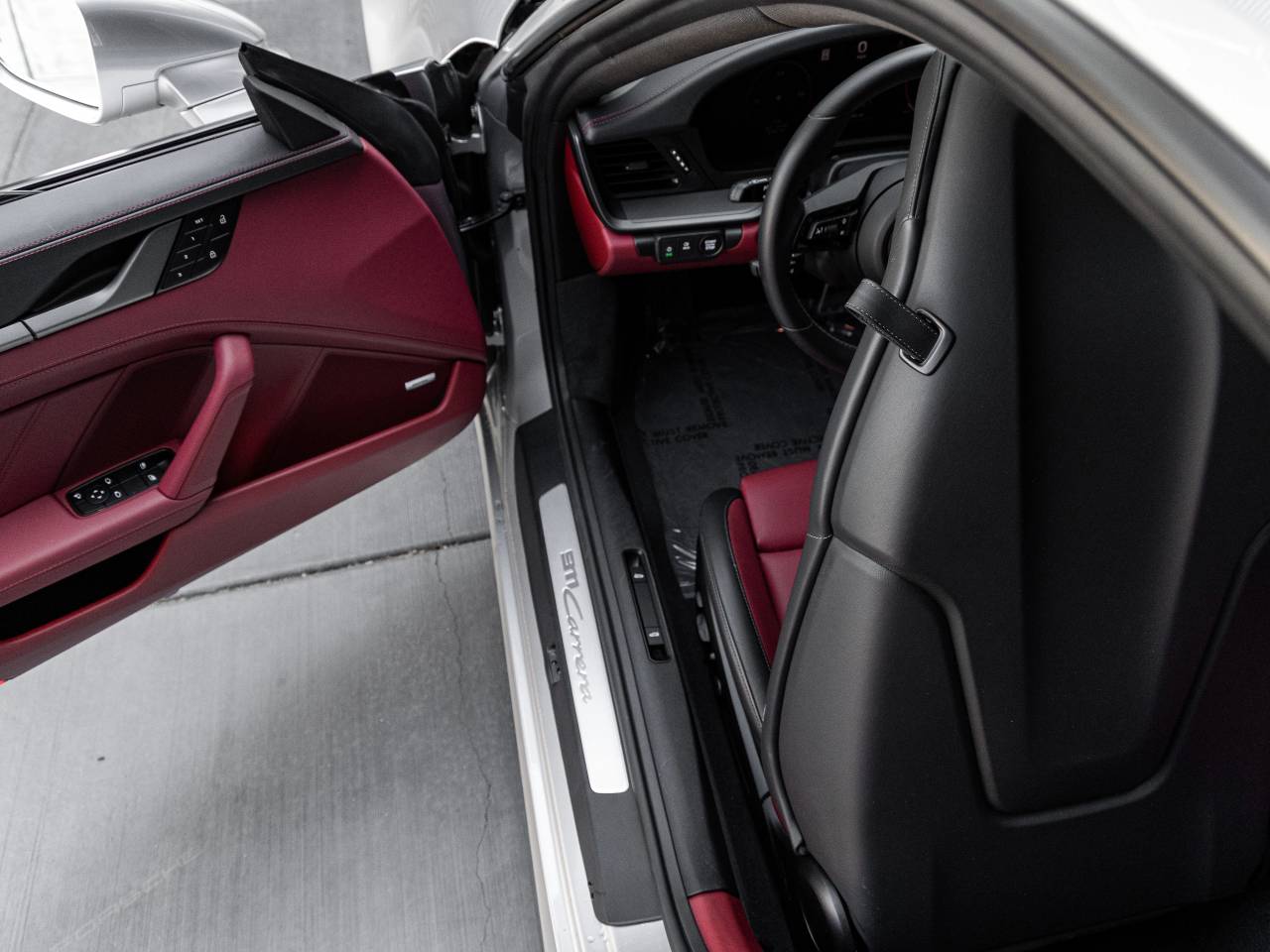 2025 Porsche 911 Carrera