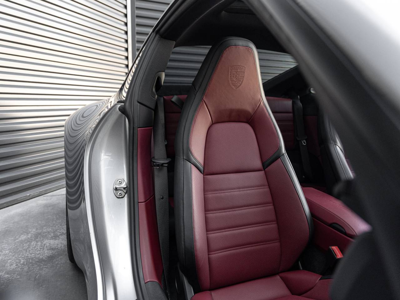 2025 Porsche 911 Carrera