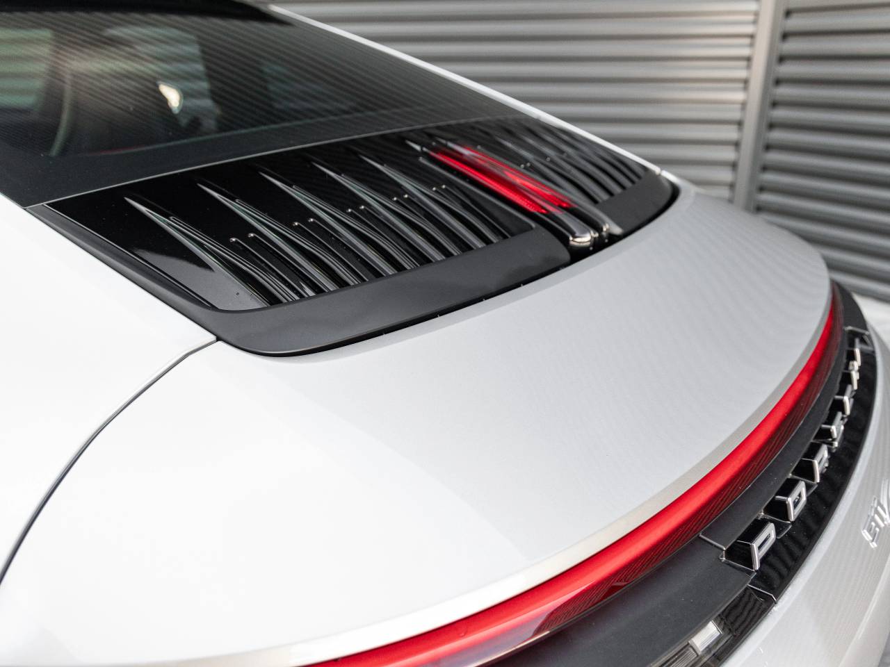 2025 Porsche 911 Carrera